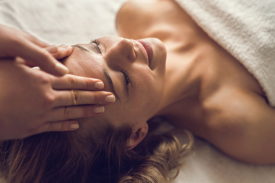 Wellness-Massage-hoofdmassage-VakantieVeilingen